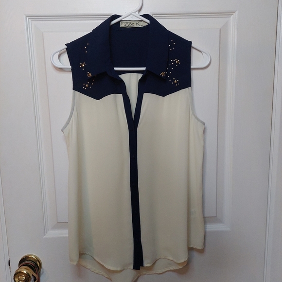 Chloe K Cream Navy Studded Sleeveless Sheer Moto Top Button Up Blouse Size Small - Picture 1 of 12